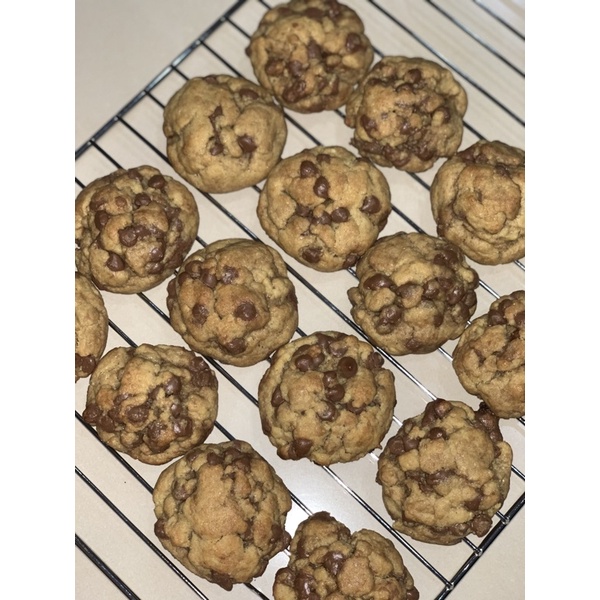 

Chocolate Chip Cookie