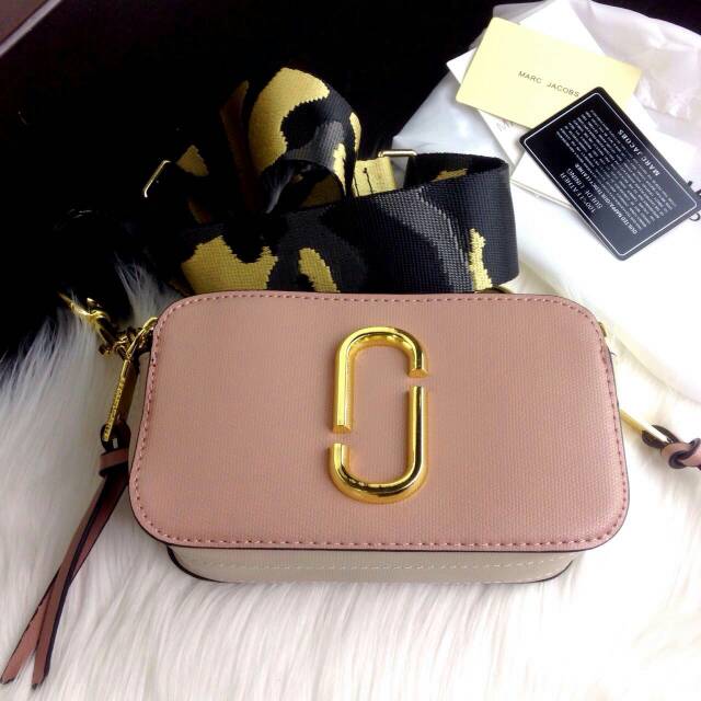 1812 Marc Jacobs Snapshot Camera Bag SS18