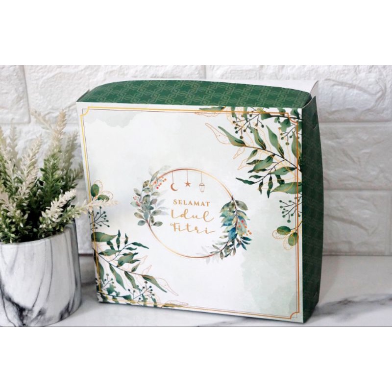 

Kotak kue uk 22 cm dan 25 cm lebaran design terbaru, kotak bolu , kotak hadiah lebaran