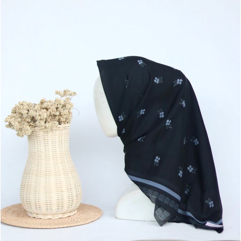 Katalog 2 VOAL MOTIF / HIJAB MOTIF SEGIEMPAT-15