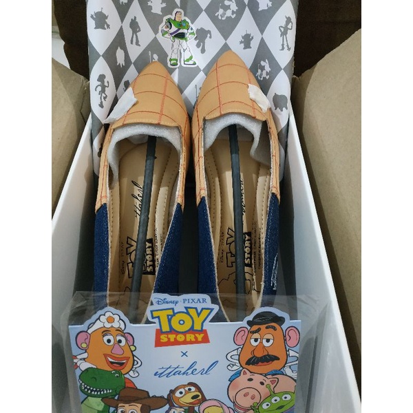 Ittaherl Toy Story Woody ukuran 38