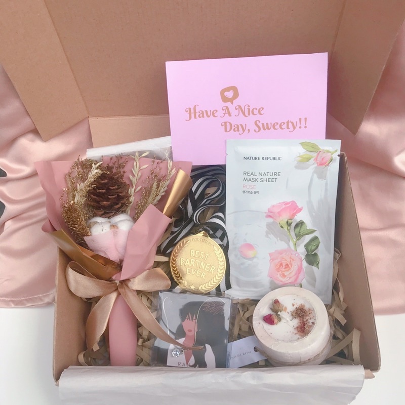 

RANAVA Bestie Hampers | Bestie Gift Set | Hadiah Untuk Sahabat | Hadiah Lucu Unik Spesial Tangerang