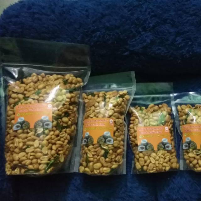

Kacang bawang 1kg ,
