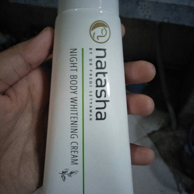 Natasha skincare handbody malam. night body whitening cream
