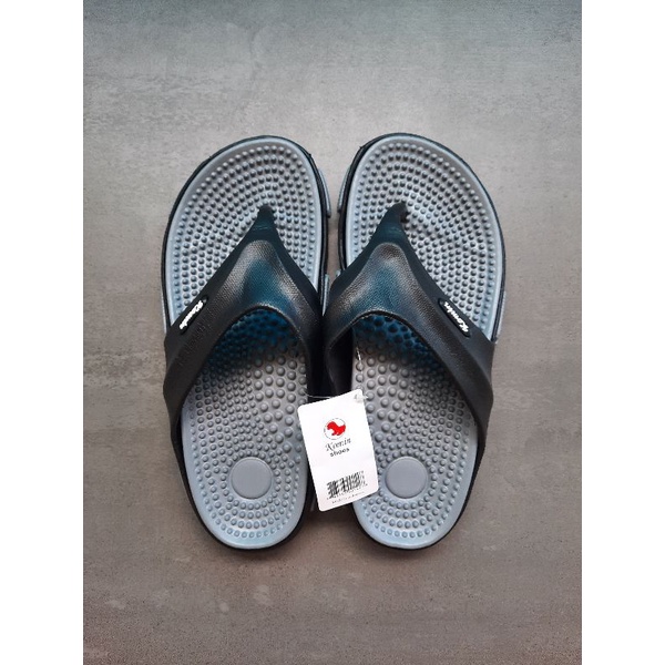 Sandal jepit komin pria motif bintik