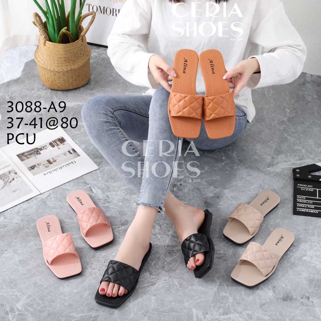 PVC Sandal Jelly Wanita Slop Karet Teplek Empuk Elastis Motif Diamond Alina 3088