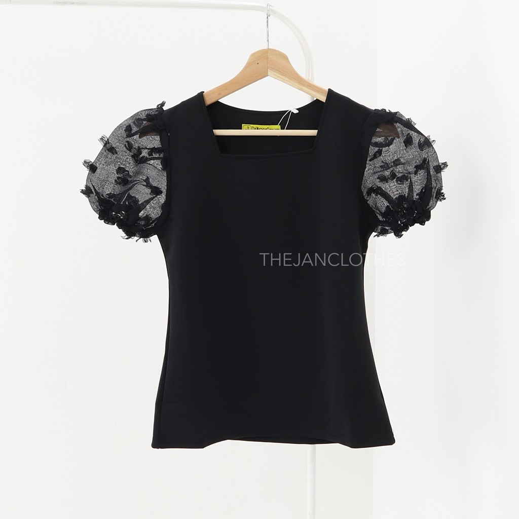 Berta top -Thejanclothes