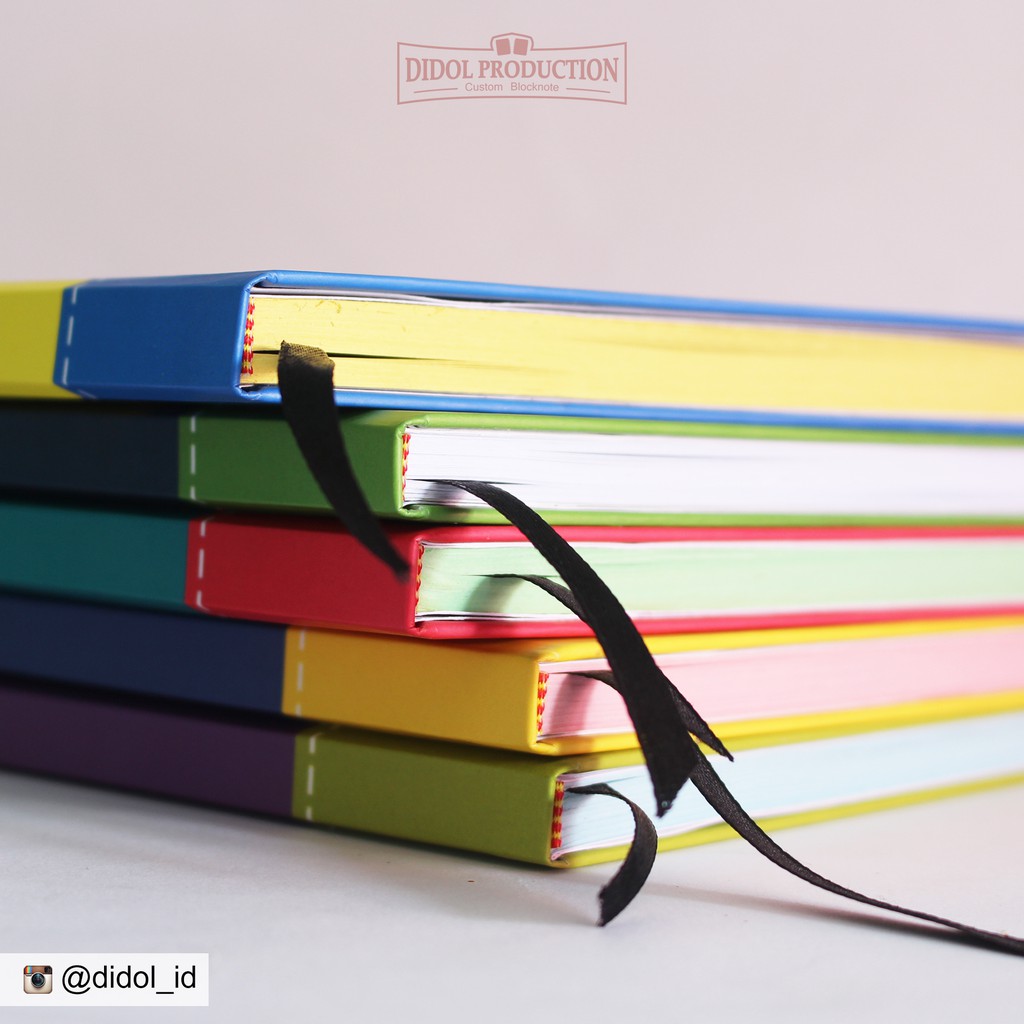 

Notebook A5 Full Color with White Floral (Notebook Custom)