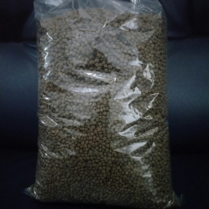 pelet ikan lele/pelet lele besar/pelet ikan air gurame nila air tawar 1kg/pelet ikan air tawar