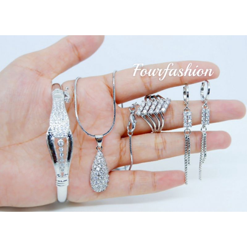 Fourfashion Set Perhiasan Wanita Motif Terbaru Lapis Emas Putih HH028