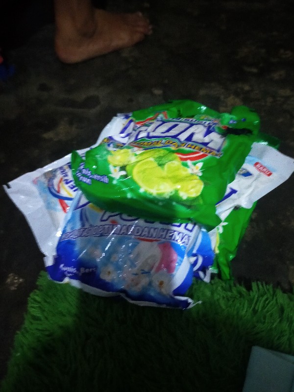 Detergen Boom Bubuk 1kg Muat 3pcs
