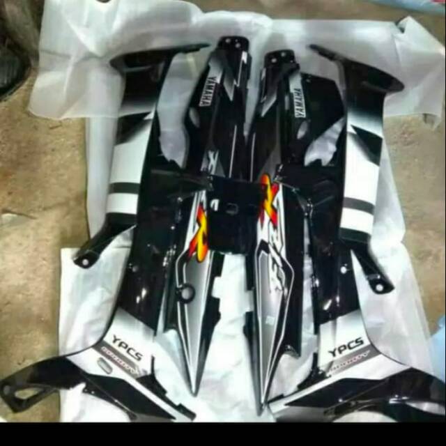 Cover body dan sayap F1ZR hitam