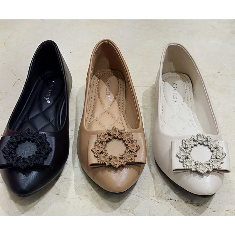 sepatu flat wanita Genny