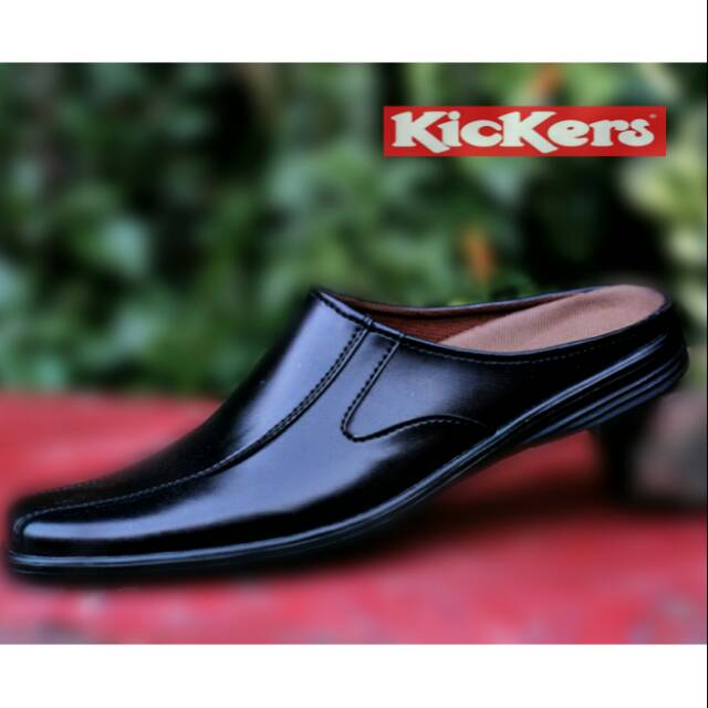 Sepatu Sendal / Bustong Kickers Kerja Formal Santai