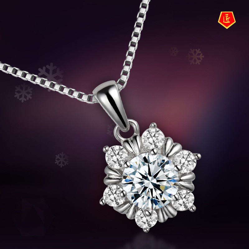 [Ready Stock]Inlaid Zircon Snow Necklace Women's Japanese and Korean Sweet Pendant