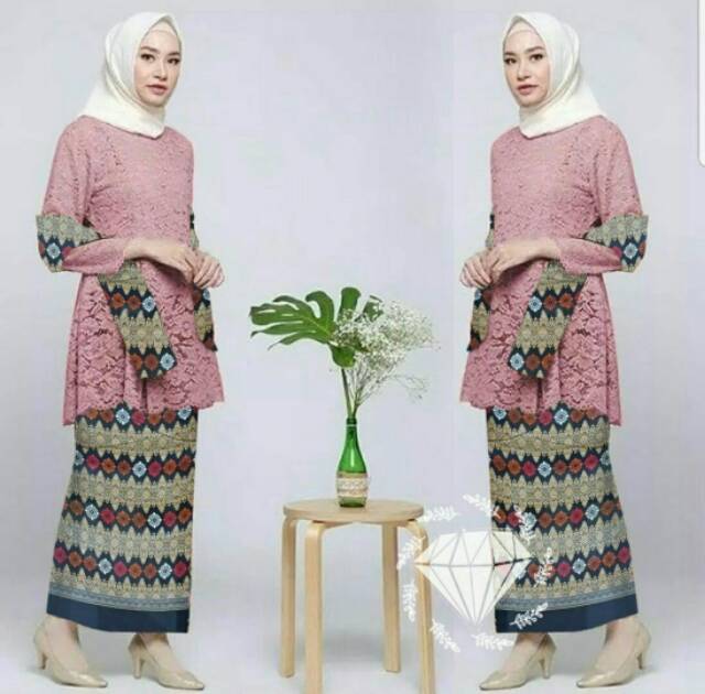 SET KEBAYA SELENDANG FATIMAH