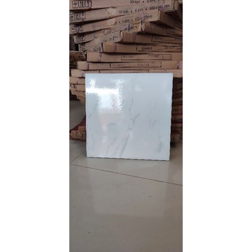 Keramik lantai 40x40 cararra white / glossy / arwana