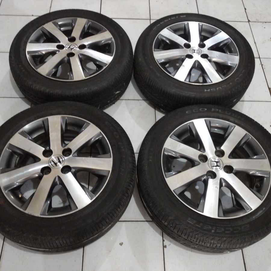 paket murah velg mobil bekas untuk mobil honda freed ring 15 pcd 4x100 plus ban kondisi 70% ukuran 1
