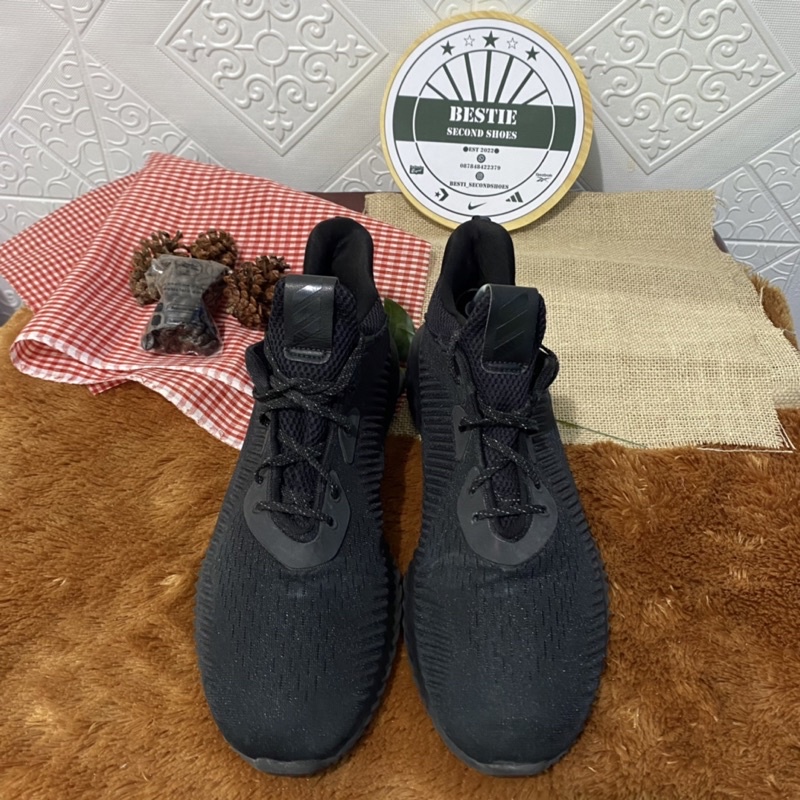 ADIDAS ALPHABOUNCE SIZE 45 SECOND