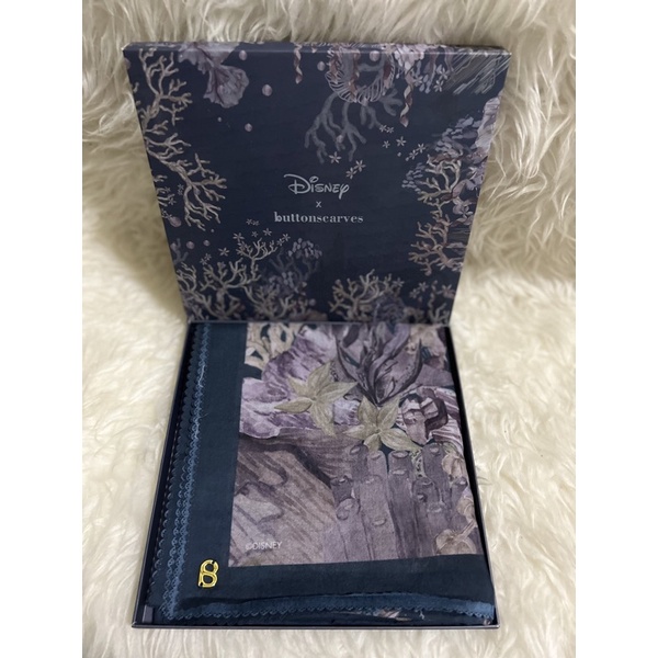 preloved mermaid deep ocean buttonscarves