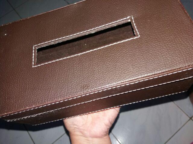 Kotak Box Tisu Vinyl 24x13x9 Cm - Coklat