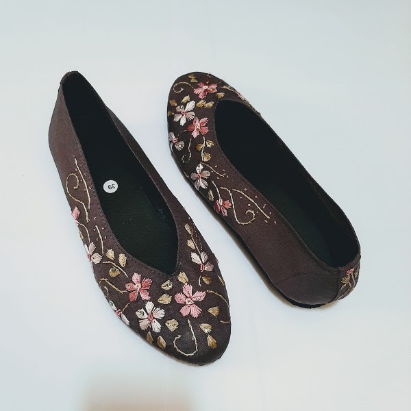 etnik fashion sepatu wanita flat slip on sulam murah terbaru handmade abu tua