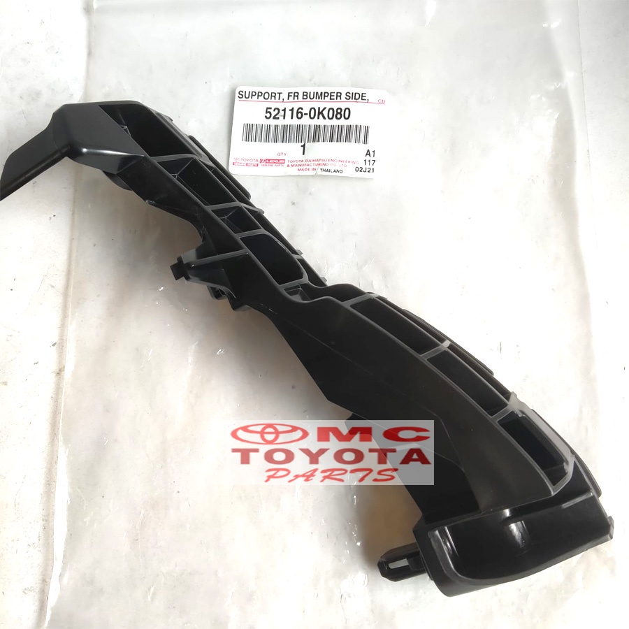 Support Bracket Breket Bumper Depan Kiri Toyota Fortuner 52116-0K080