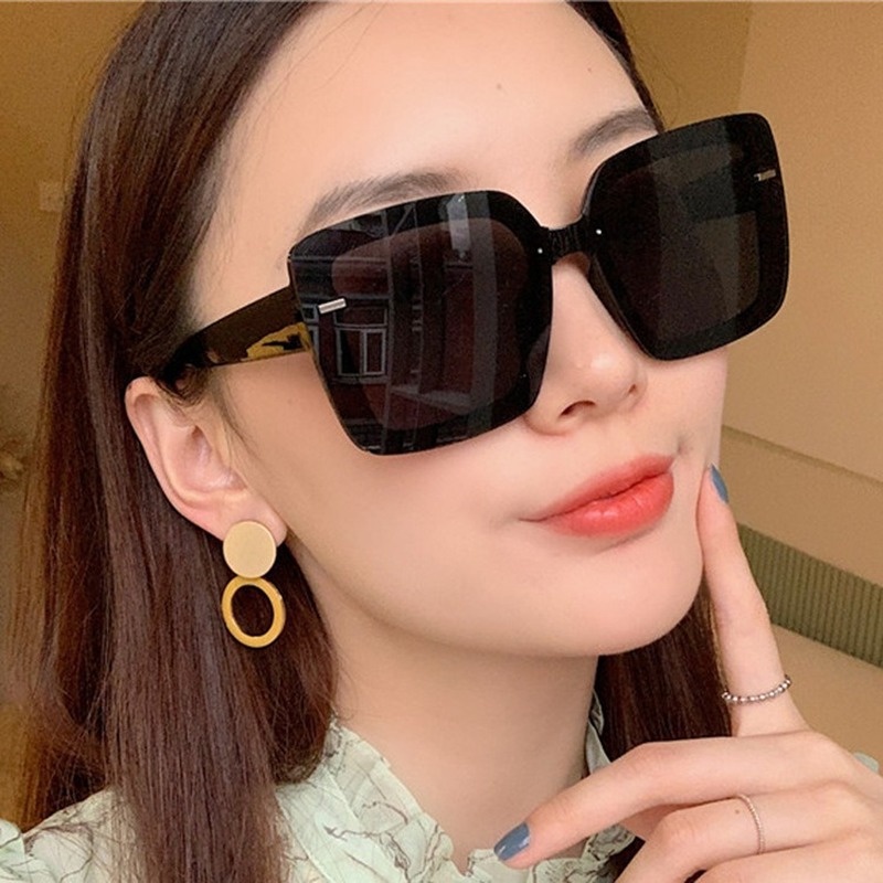 (YUZHU) TERSEDIA &amp; COD Kacamata Hitam Korean Gaya Wanita Kacamata Hitam Cewek Murah Model Fashion Sunglasses Women