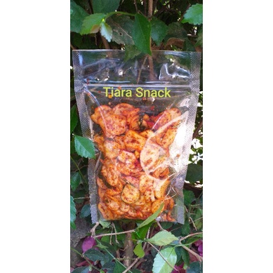 

Kerupuk bawang ekstra pedas daun jeruk isi100gram/cemilan instan kekinian