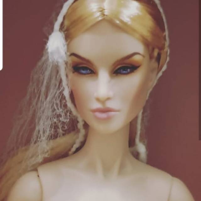 Fashion Royalty Tatyana Doll nude