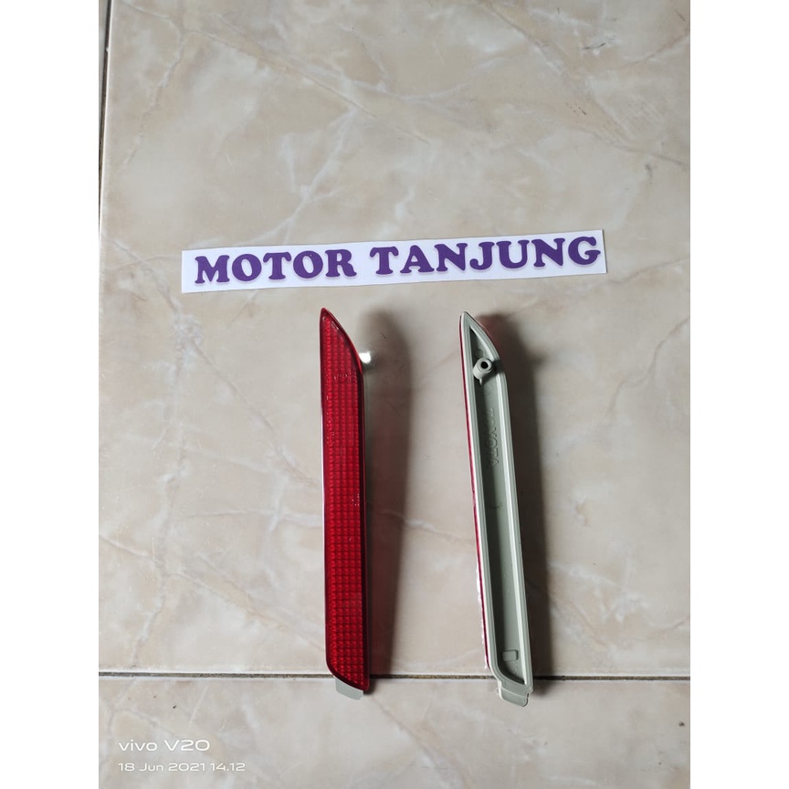 Lampu Reflektor Bumper Belakang Toyota Innova dan fortuner original