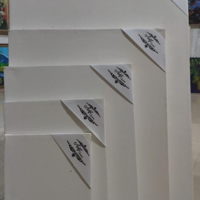 

Kanvas Lukis ukuran 50X80 cm