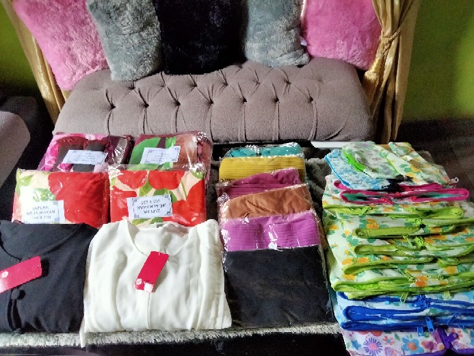 Dompet Sendok, Tempat Sendok Bahan Sponbond Lapis 2 Gambar Motif