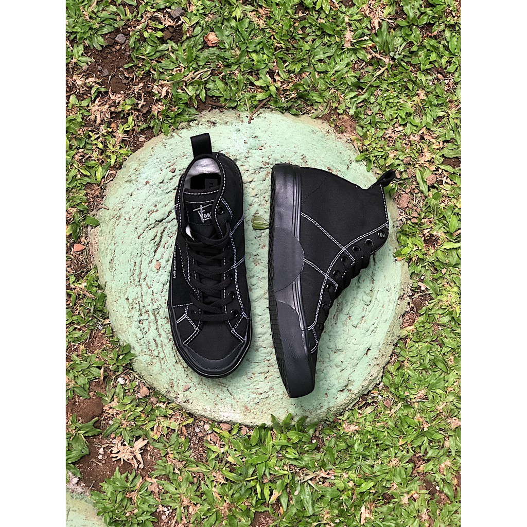 Sepatu Fuse Concept Infuse Hi All Black