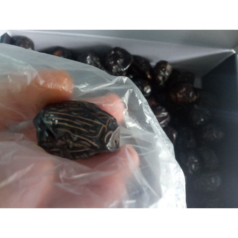 

Kurma Ajwa Super Asli / Kurma Nabi