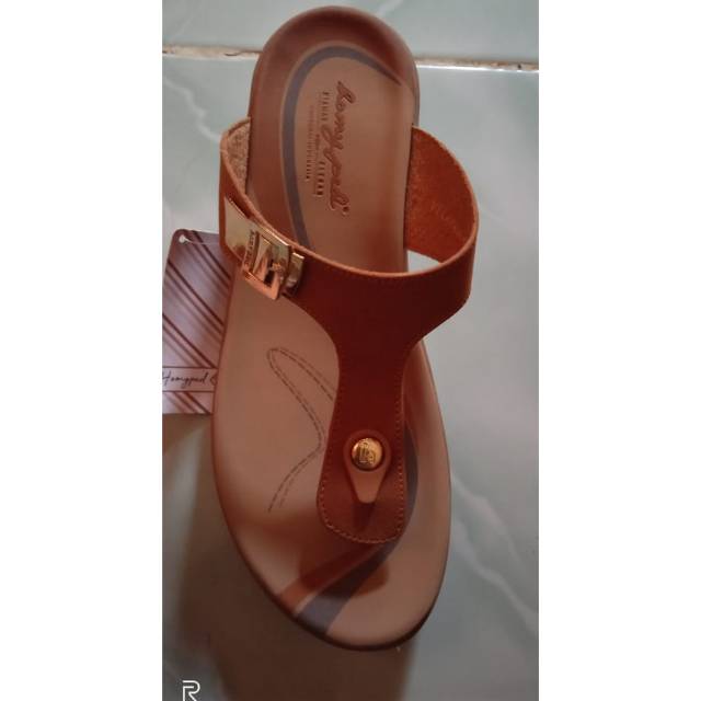 Sendal wanita  homyped