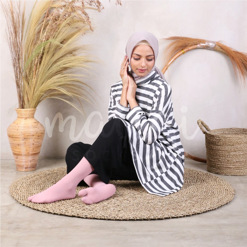 {Paket 3 Pcs} Kaos Kaki Wanita Jempol Basic Panjang Maligisocks