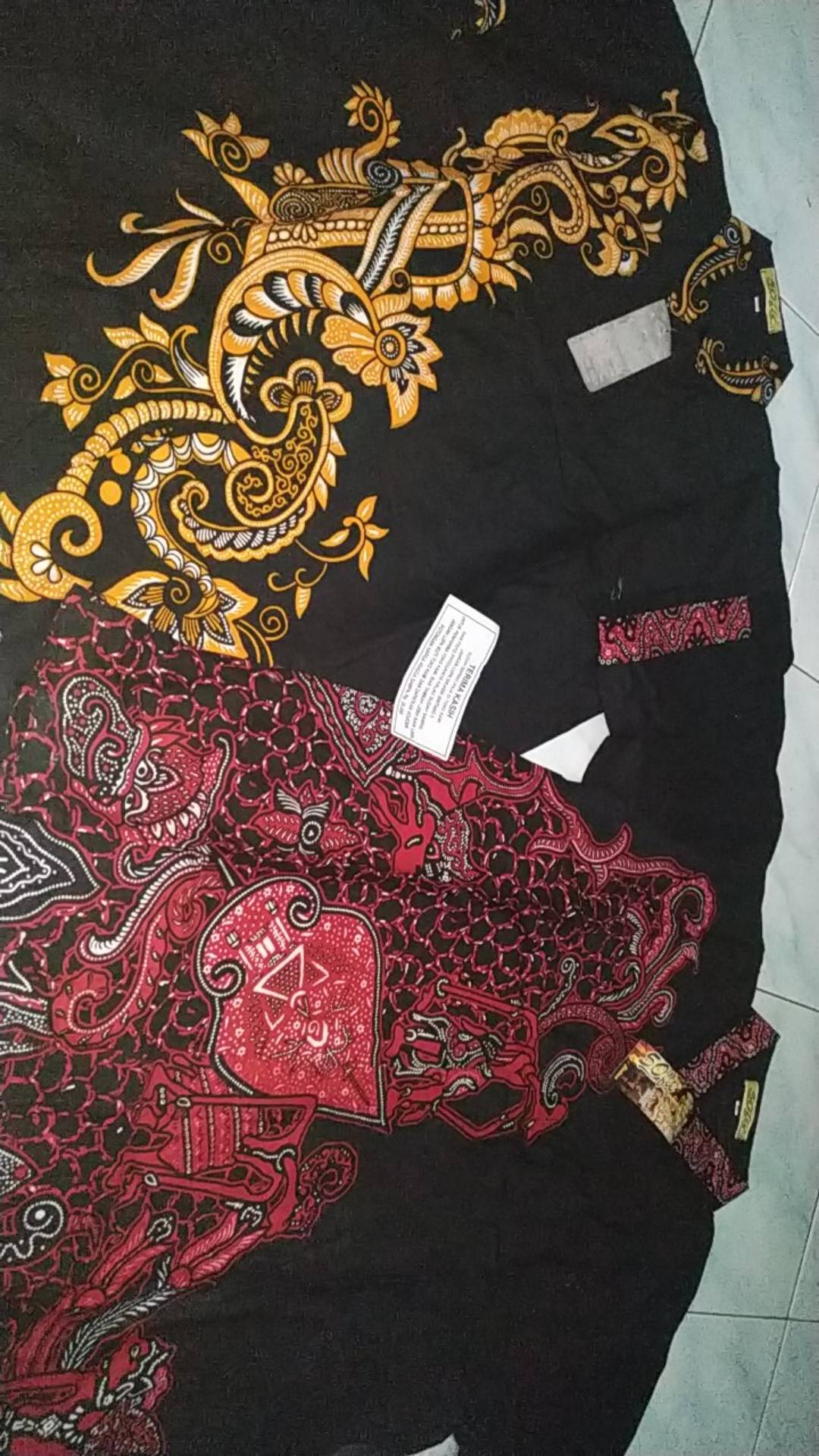 Batik Lengan Pendek Motif Wayang Dan Elung