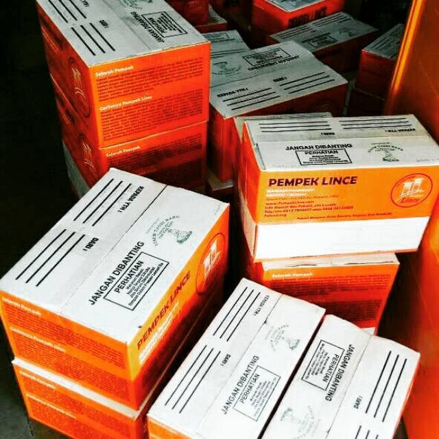 

Pempek Lince paket Bundling Paket Pulau Kemaro B dg T Shirt Model Iklan