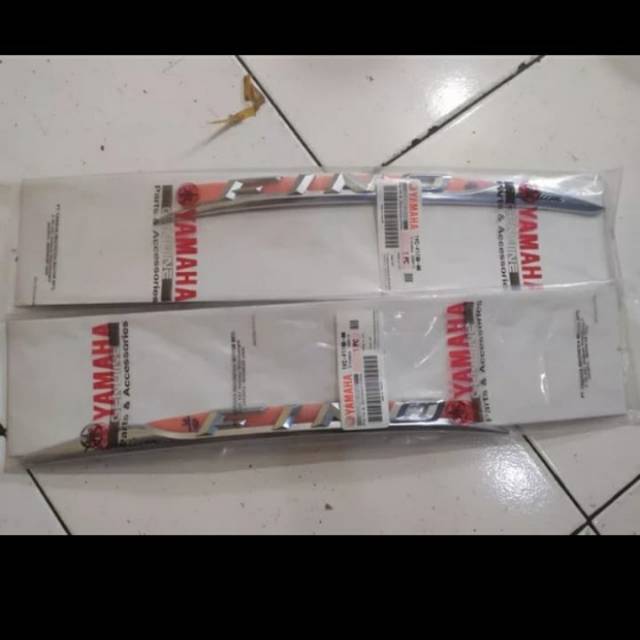EMBLEM YAMAHA FINO 125 fino grande ORIGINAL harga sebelah