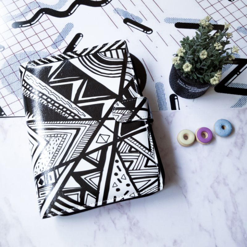 

Binder Custom B&W