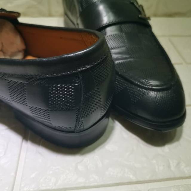 Sepatu pria pantofel lv mirror quality motif damir sepatu kerja kantor