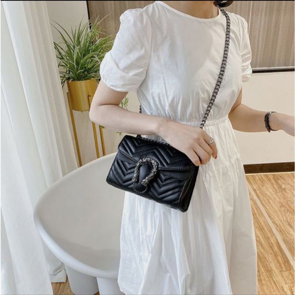 Tas Selempang/Bahu - Deltamode - POPPY HITAM SILVER