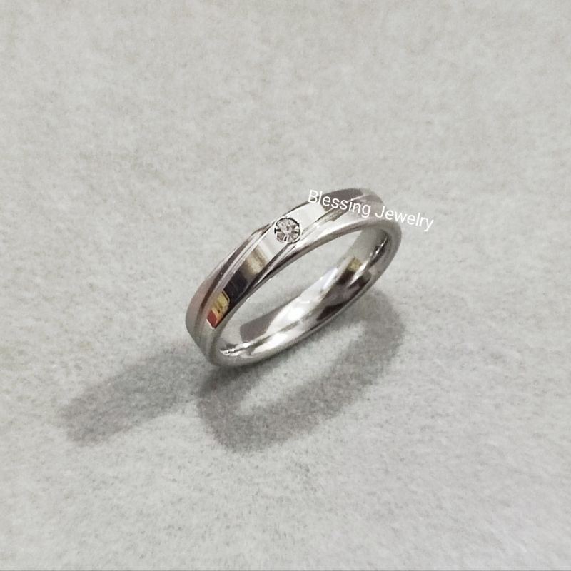 Cincin Permata Kombinasi Doff Titanium Cincin Tunangan Pria dan Wanita