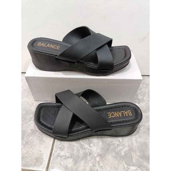 Sandal wanita Balance XM-2212/Sandal Wanita Tali Silang/Sandal Wanita Terbaru/Sandal Wanita Weges/Sandal wanita kekinian/Sendal perempuan Terbaru/Sandal Wanita Yang Nyaman Dipakai/Sandal Wanita Bisa Dipakai Formal/Sandal Anti Licin/Sandal Wanita Viral