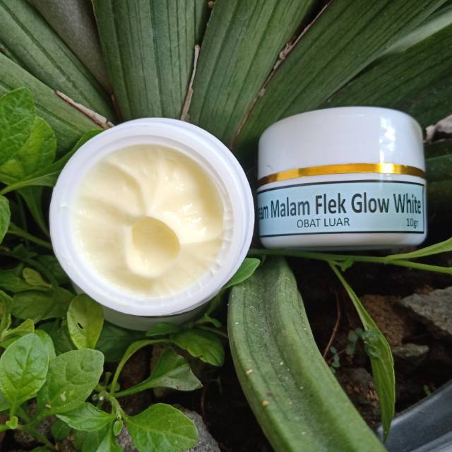 CREAM MALAM FLEK GLOW WHITE / MELASMA
