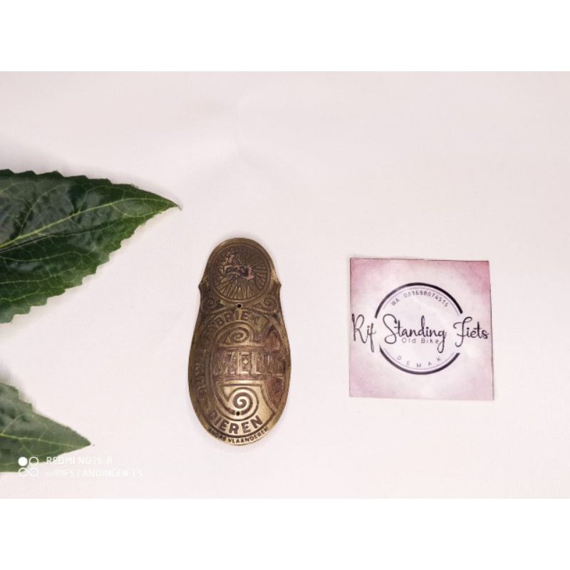 emblem onthel (Gazelle) cewek