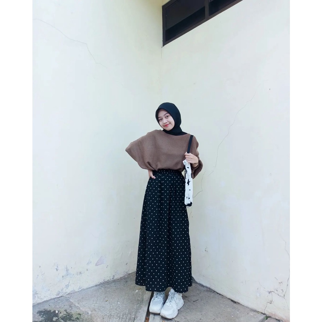 Nara One Set Sweater + Rok Polka - Setelan Wanita Sweater Batwing Rajut Dan Rok Polka - Set OOTD Kekinian Paket