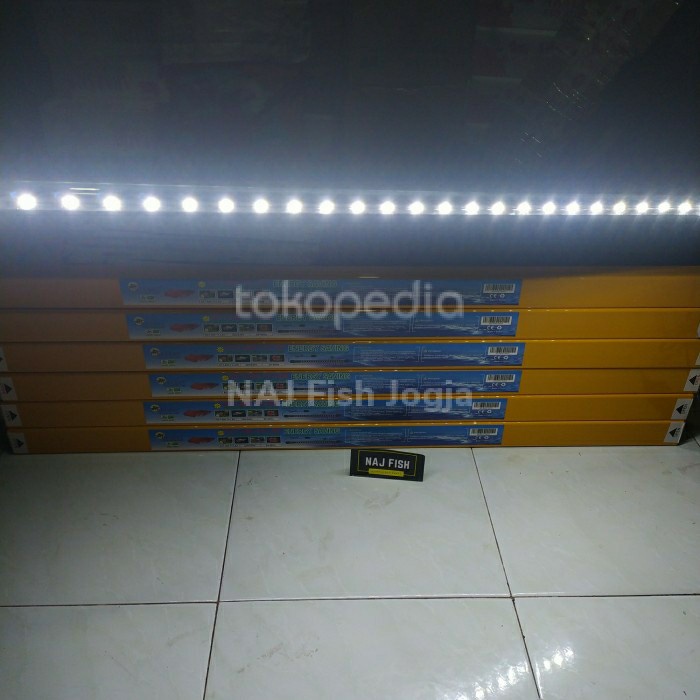 Lampu Led Celup Akuarium Kolam Aquascape Recent Aquaman RCT 800 80cm
