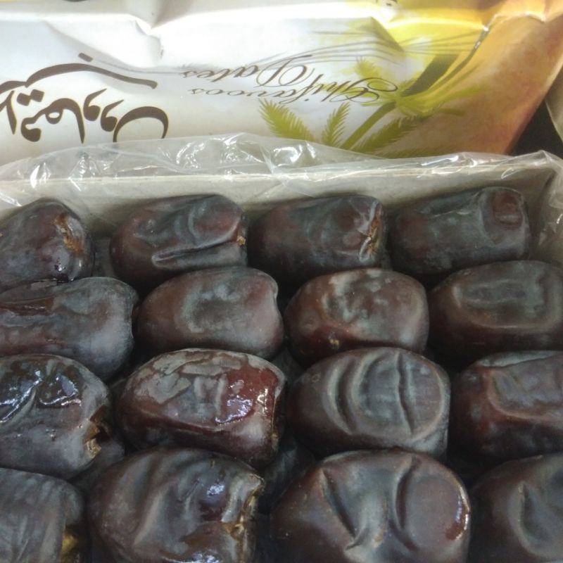 

Kurma Anggur Bam Iran 500gram (isi 12kotak)